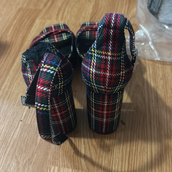 Ankle strap plaid trunky heels - Picture 3 of 4